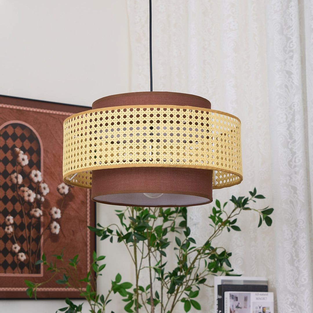 Lampa wisząca z abażurem w kształcie bębna