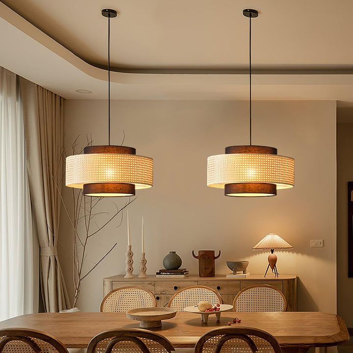 Lampa wisząca z abażurem w kształcie bębna