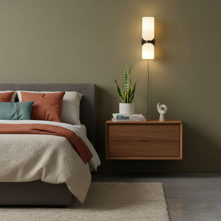 Lampa ścienna Edie z wtyczką