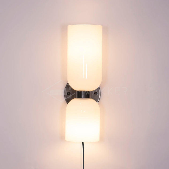 Lampa ścienna Edie z wtyczką