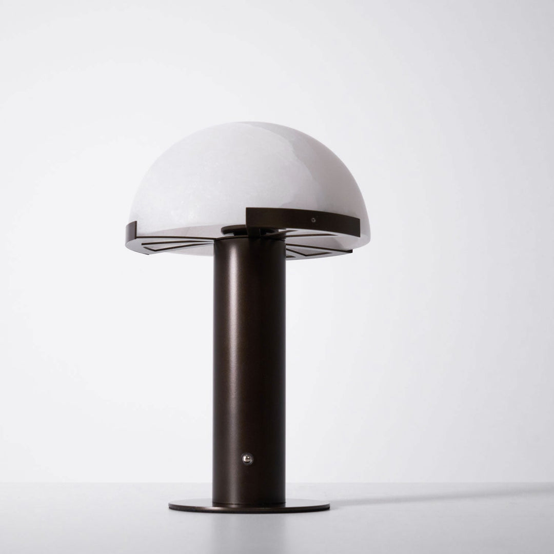 Elegancka Lampa Stołowa Alabastrowa