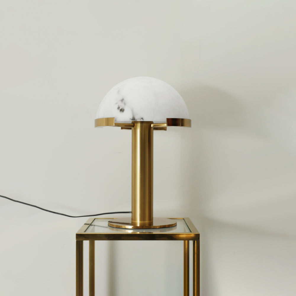 Elegancka Lampa Stołowa Alabastrowa