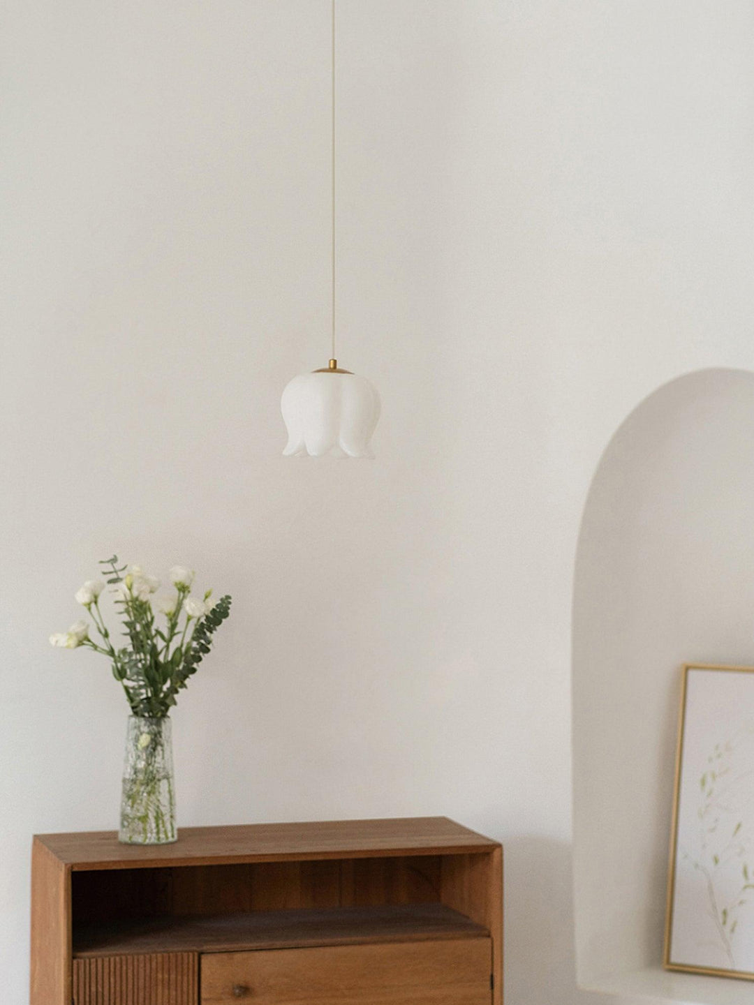 Elegancka Lampa Wisząca z Kwiatowym Motywem