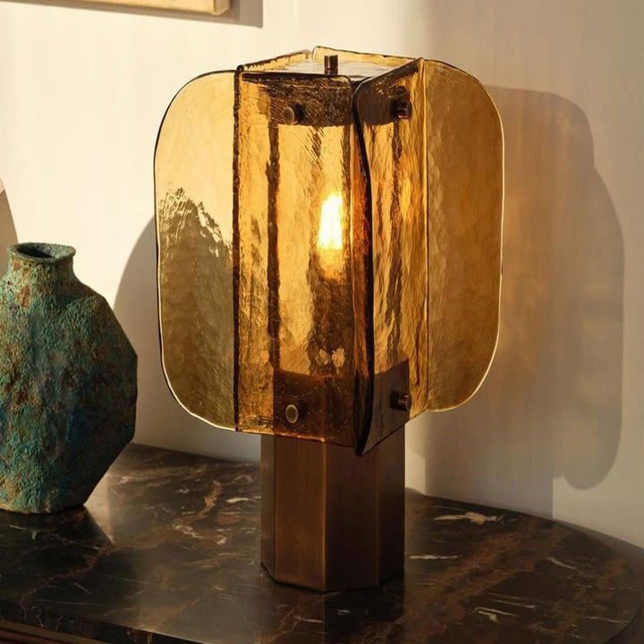 Lampa stołowa Aurelia z szklanym kloszem
