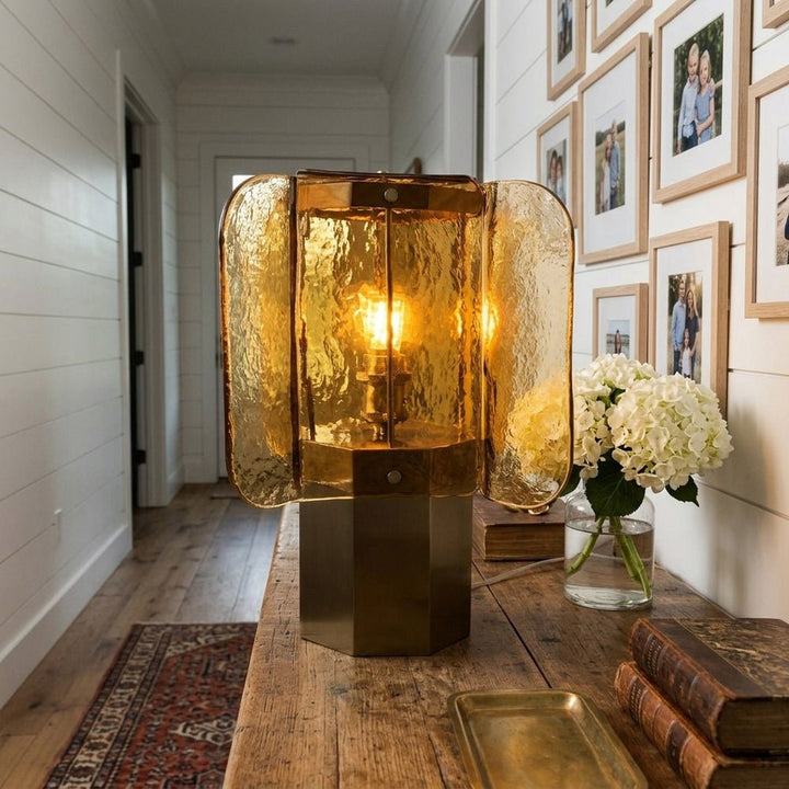 Lampa stołowa Aurelia z szklanym kloszem