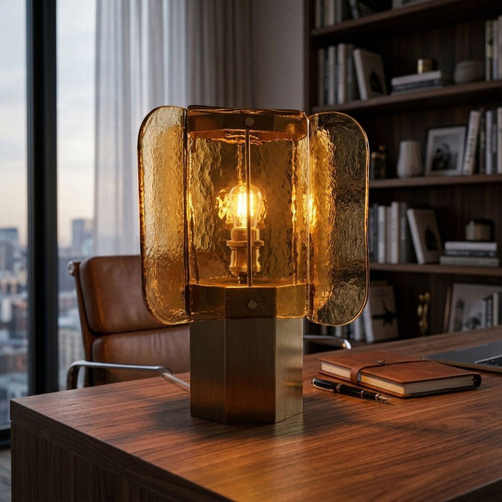 Lampa stołowa Aurelia z szklanym kloszem