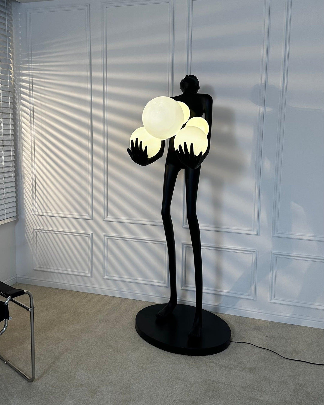 Lampa Podłogowa Rzeźba Embrace