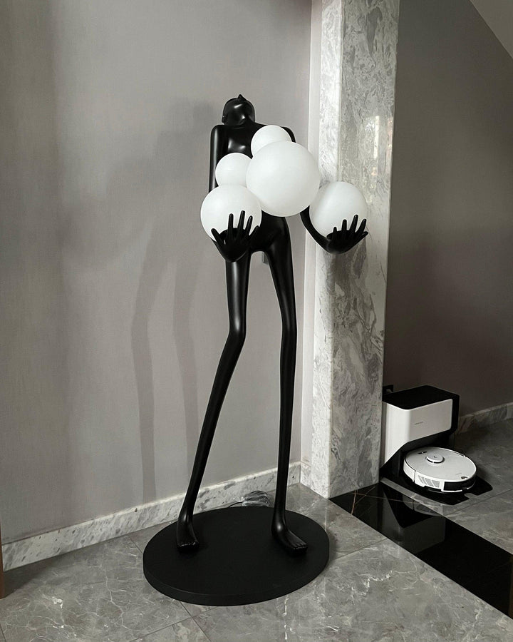 Lampa Podłogowa Rzeźba Embrace