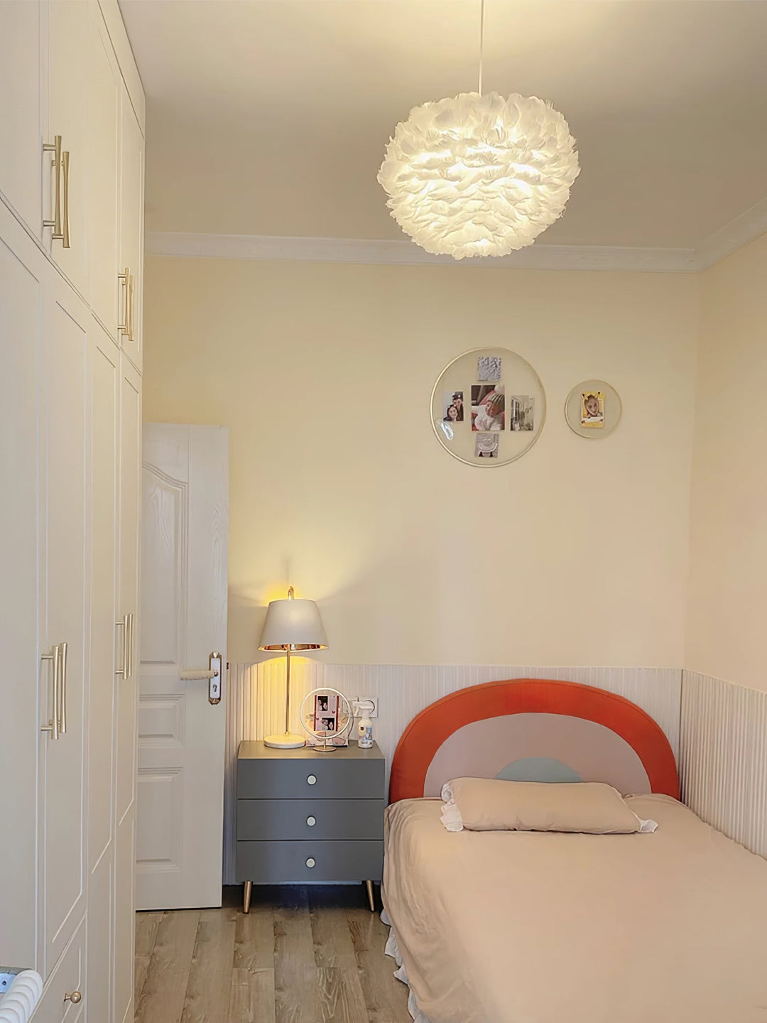 Lampa wisząca z piór gęsich