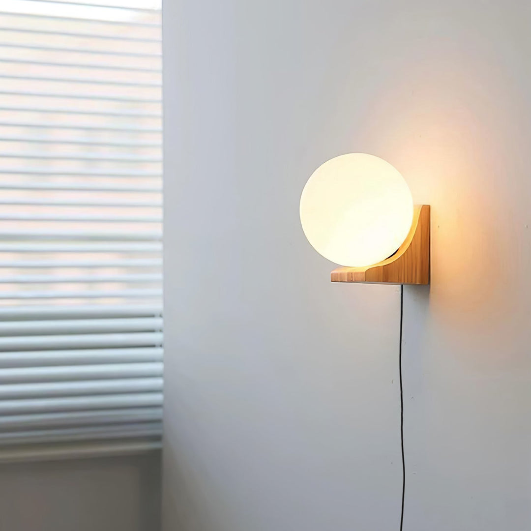 Lampa Ścienna z wtyczką Evelyn Orb