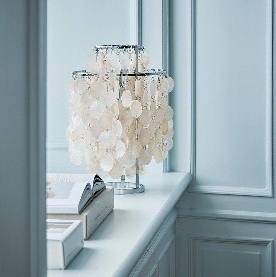 Lampa stołowa z muszli