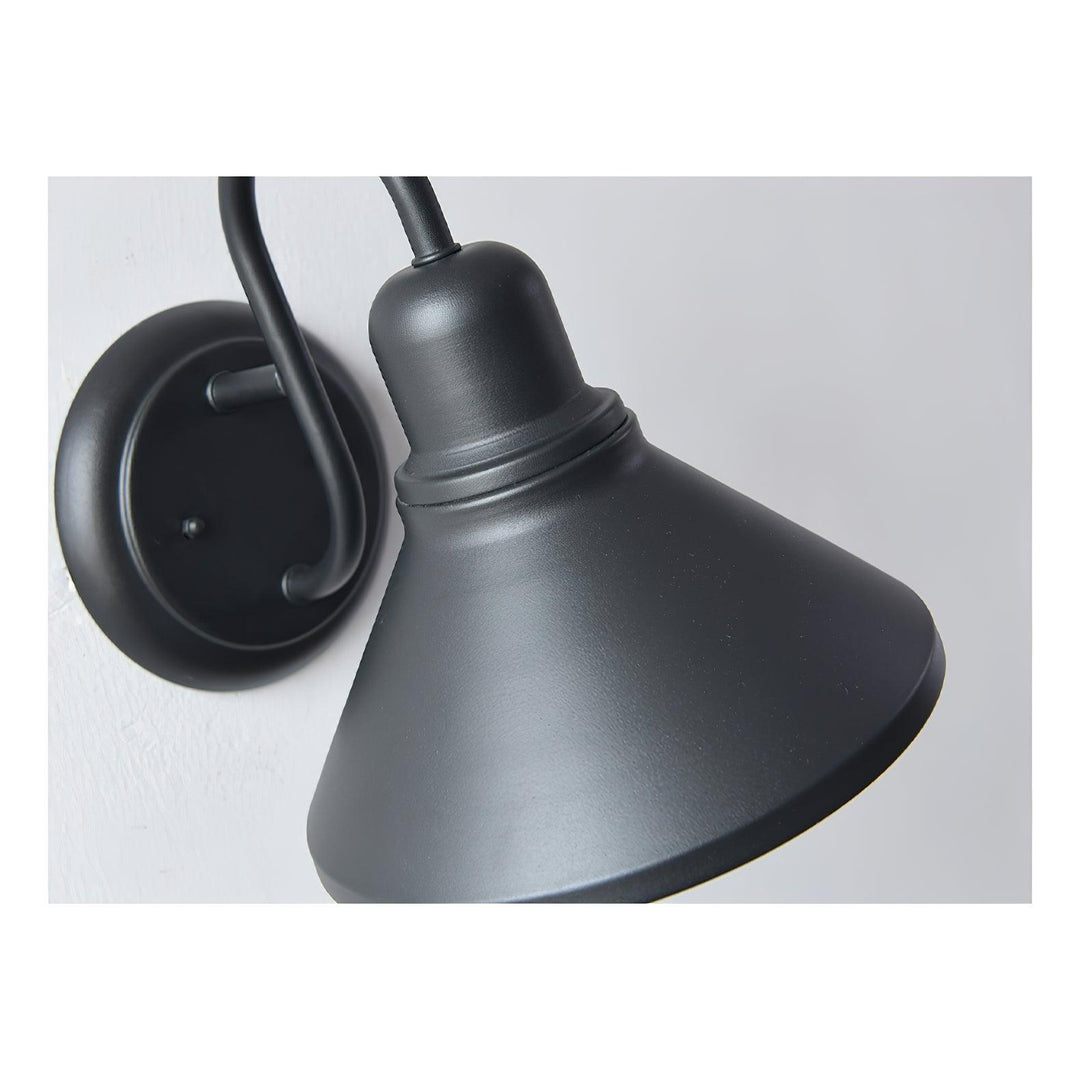 Lampa ścienna Fable na zewnątrz