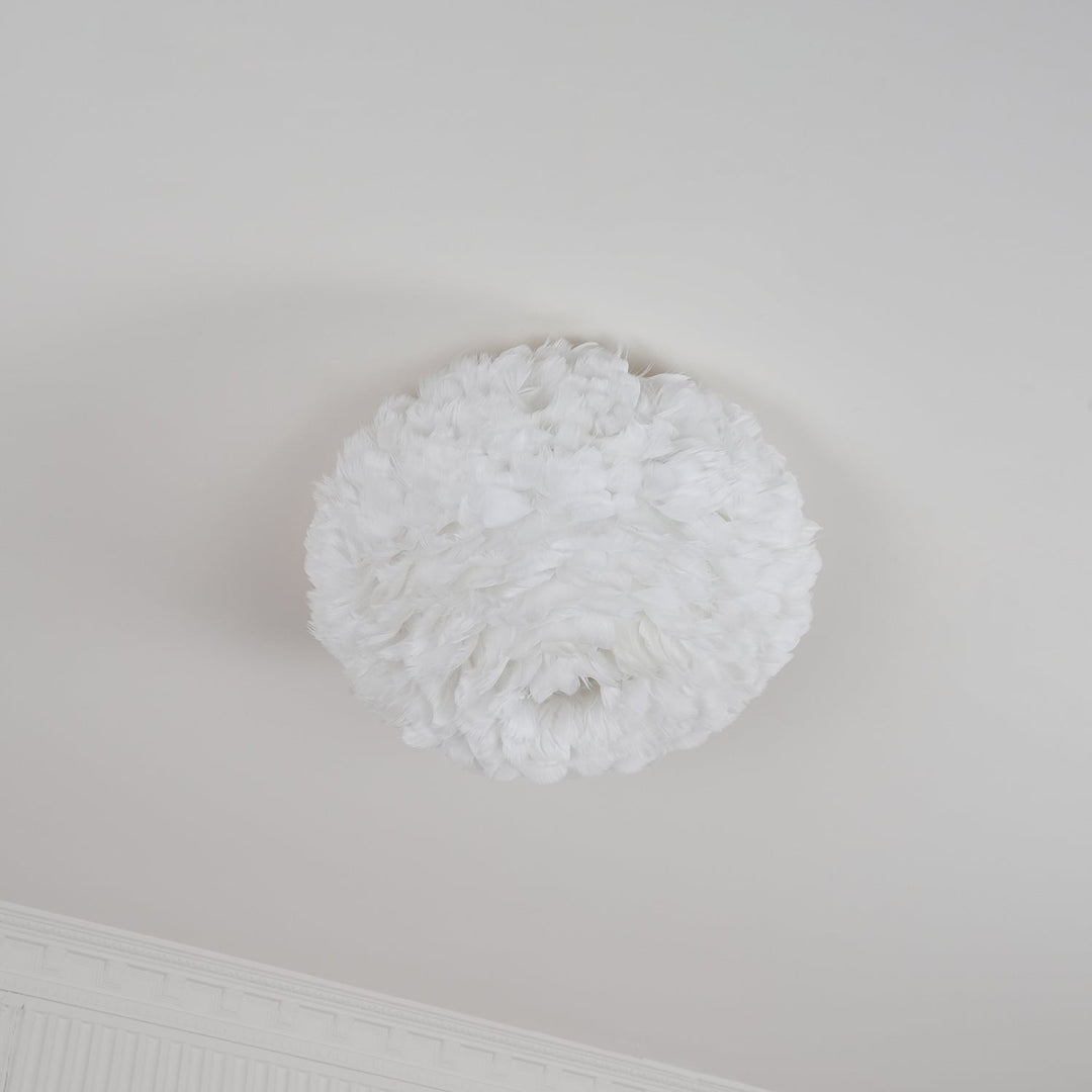 Lampa sufitowa z piórami