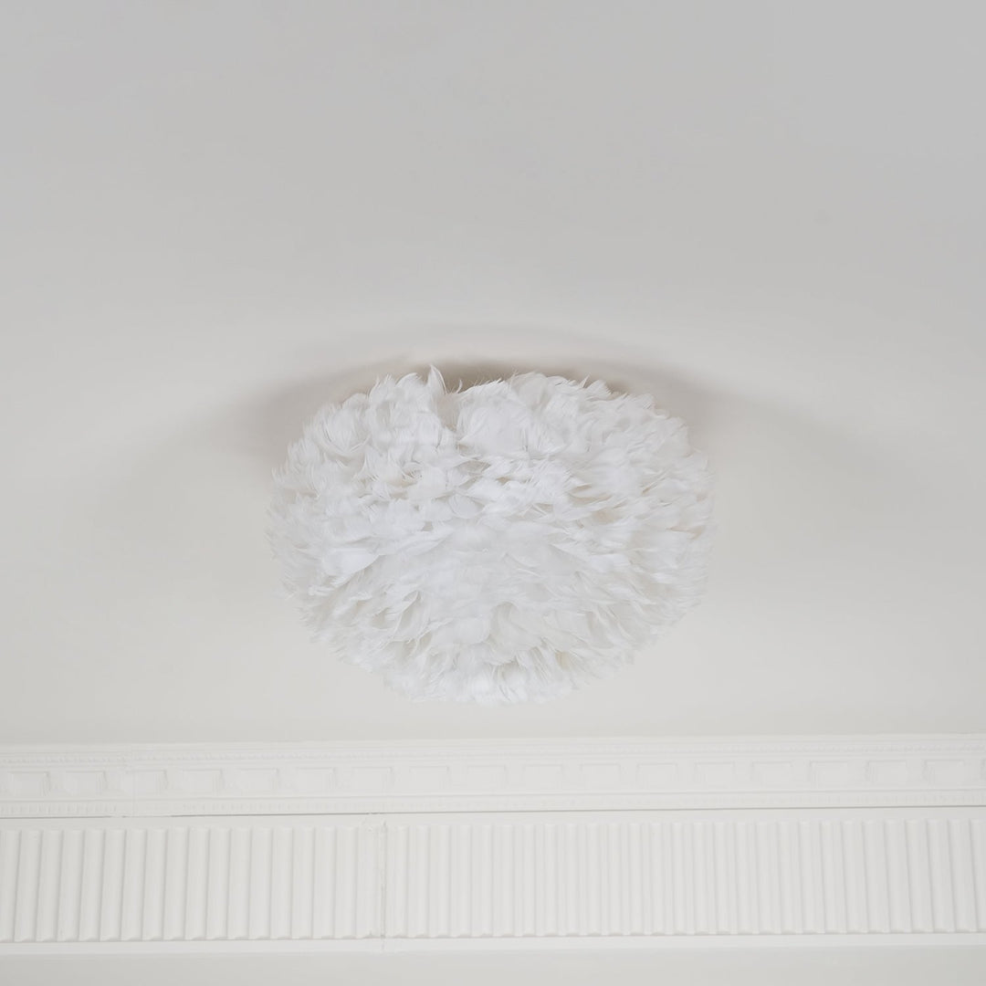 Lampa sufitowa z piórami