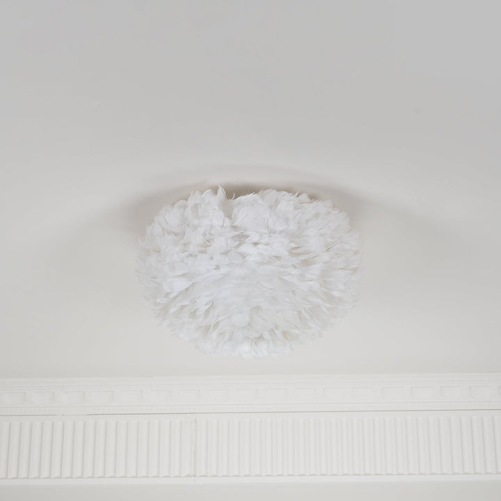Lampa sufitowa z piórami