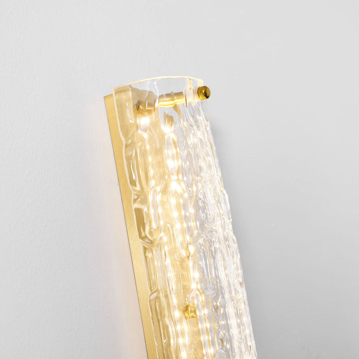 Lampa ścienna w stylu artystycznym