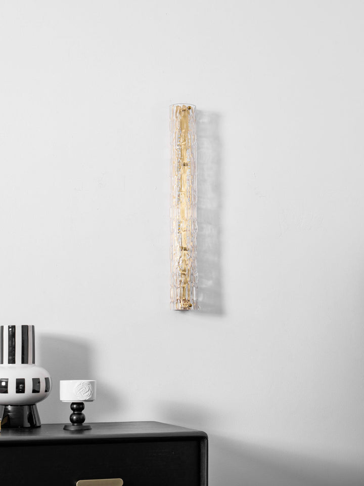 Lampa ścienna w stylu artystycznym