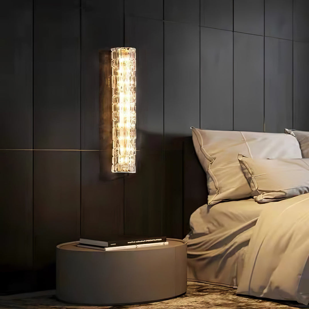 Lampa ścienna w stylu artystycznym