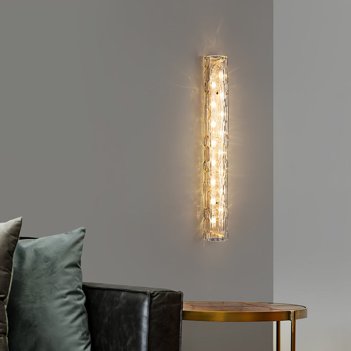 Lampa ścienna w stylu artystycznym