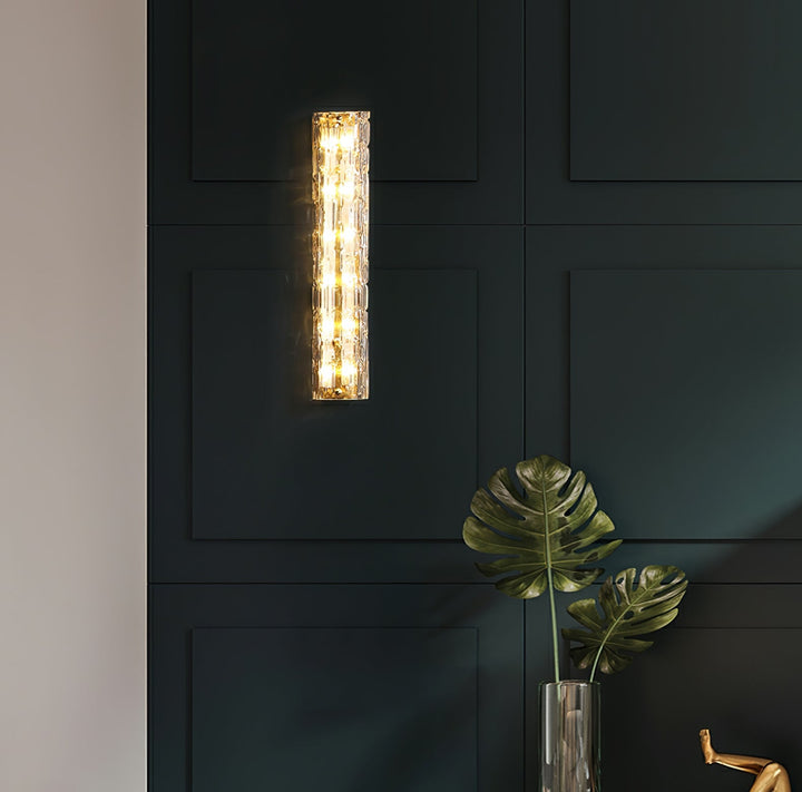 Lampa ścienna w stylu artystycznym