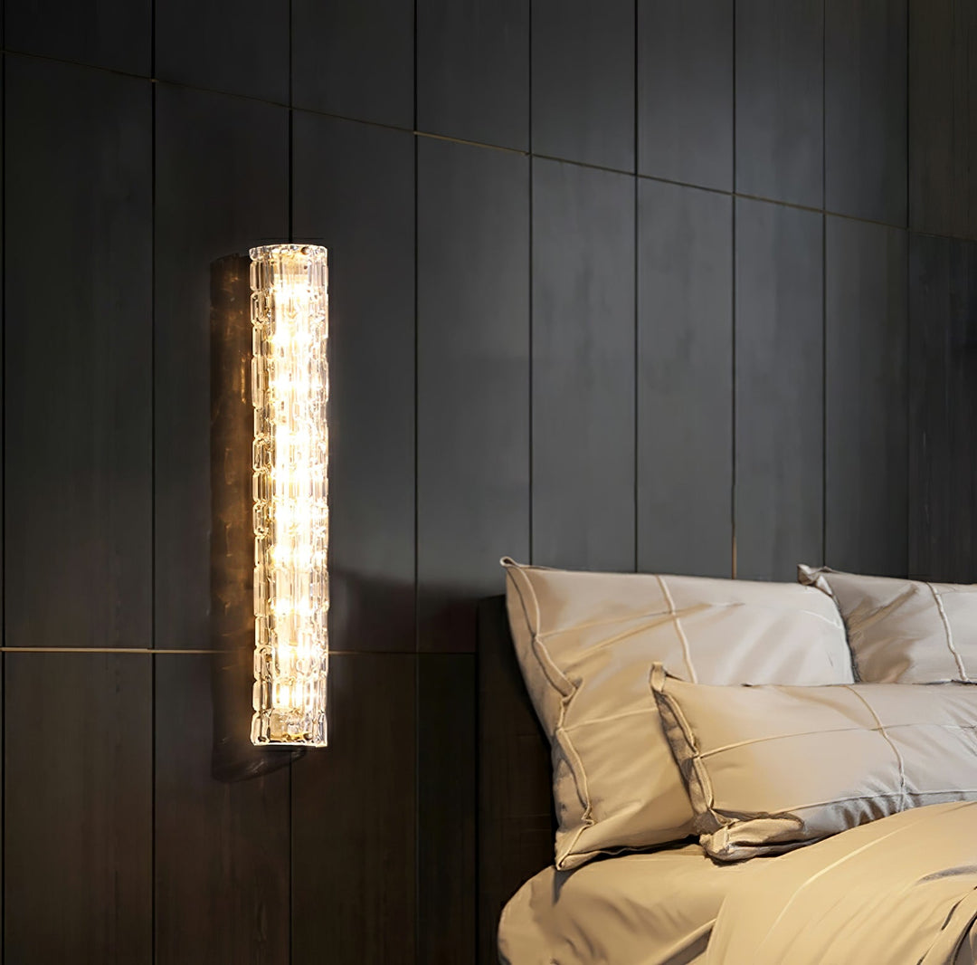 Lampa ścienna w stylu artystycznym