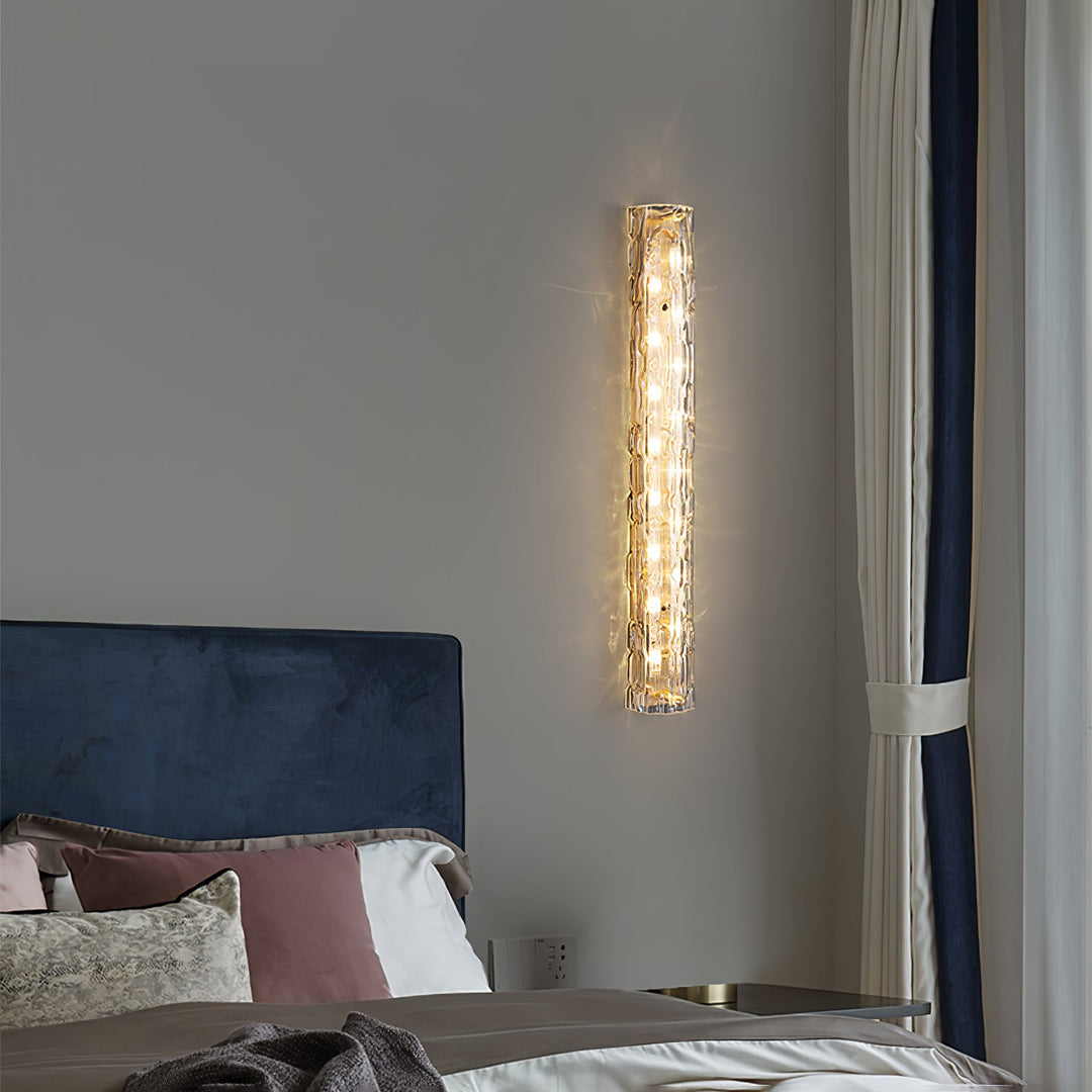 Lampa ścienna w stylu artystycznym