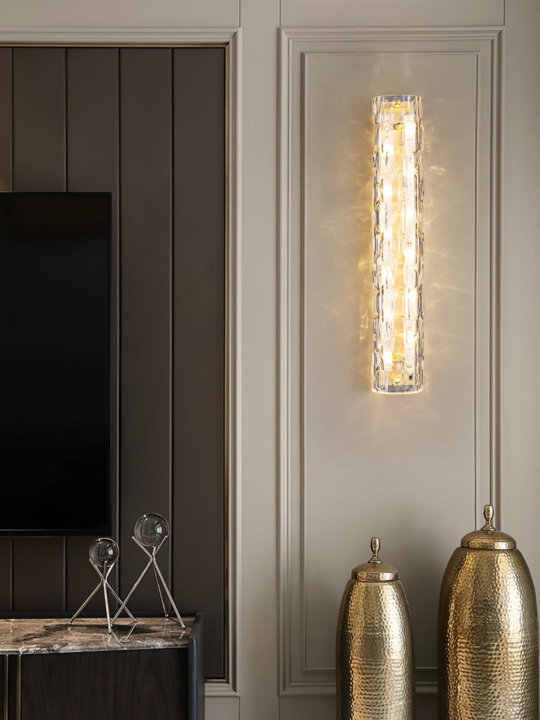 Lampa ścienna w stylu artystycznym