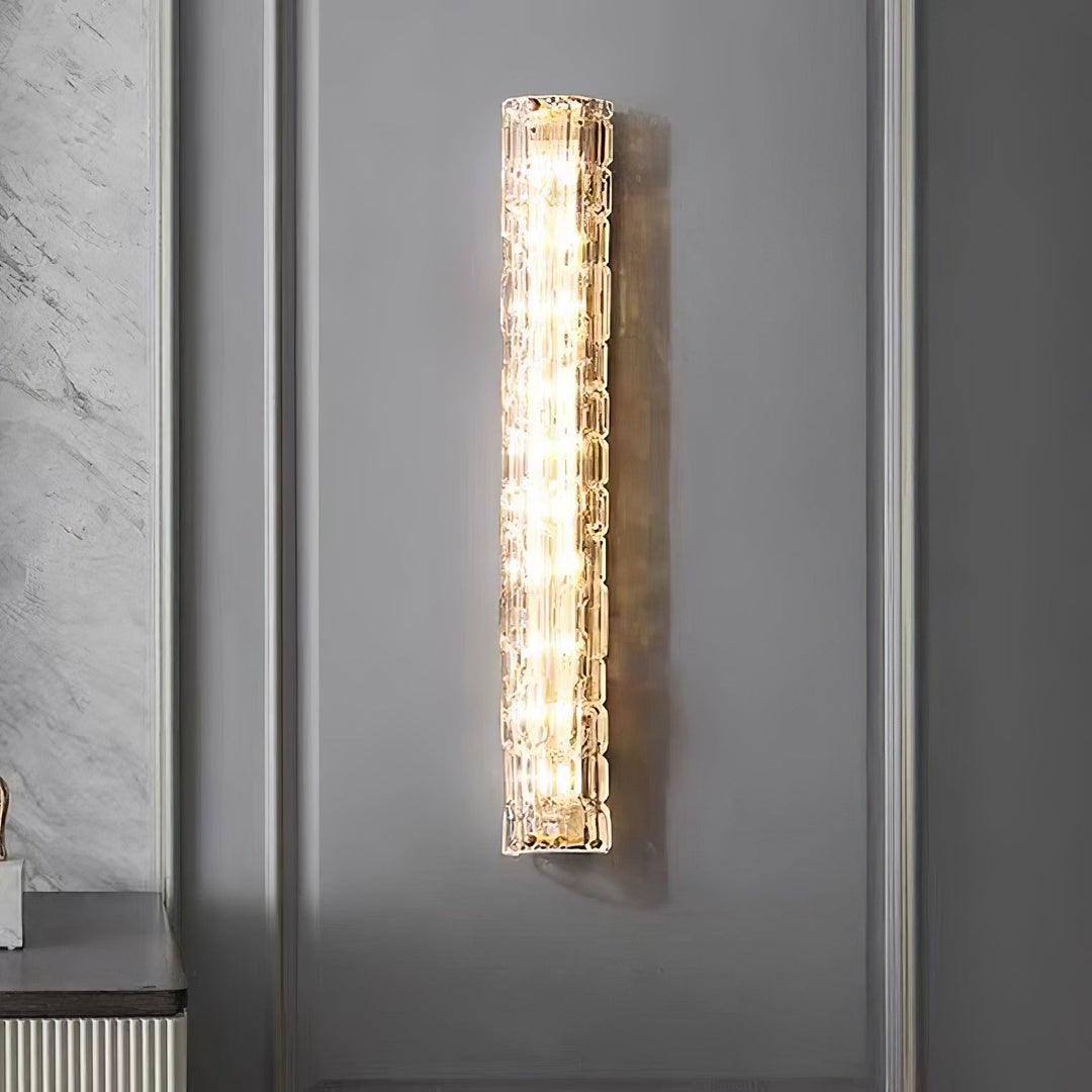 Lampa ścienna w stylu artystycznym