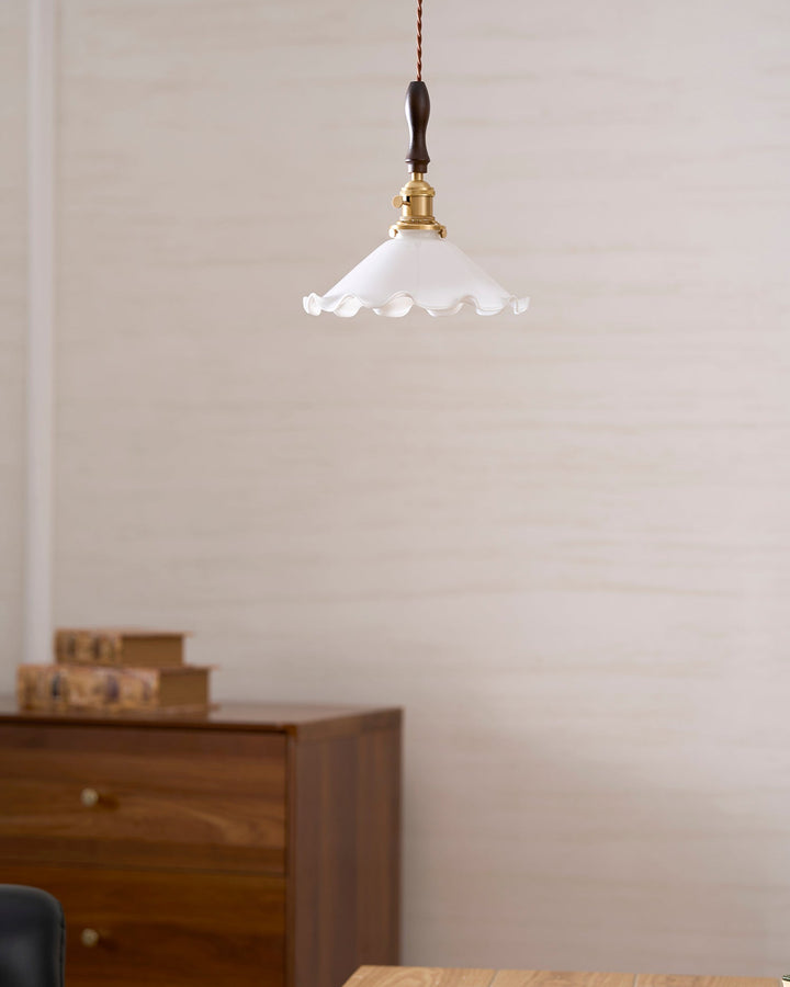 Lampa wisząca w kształcie płatków kwiatów