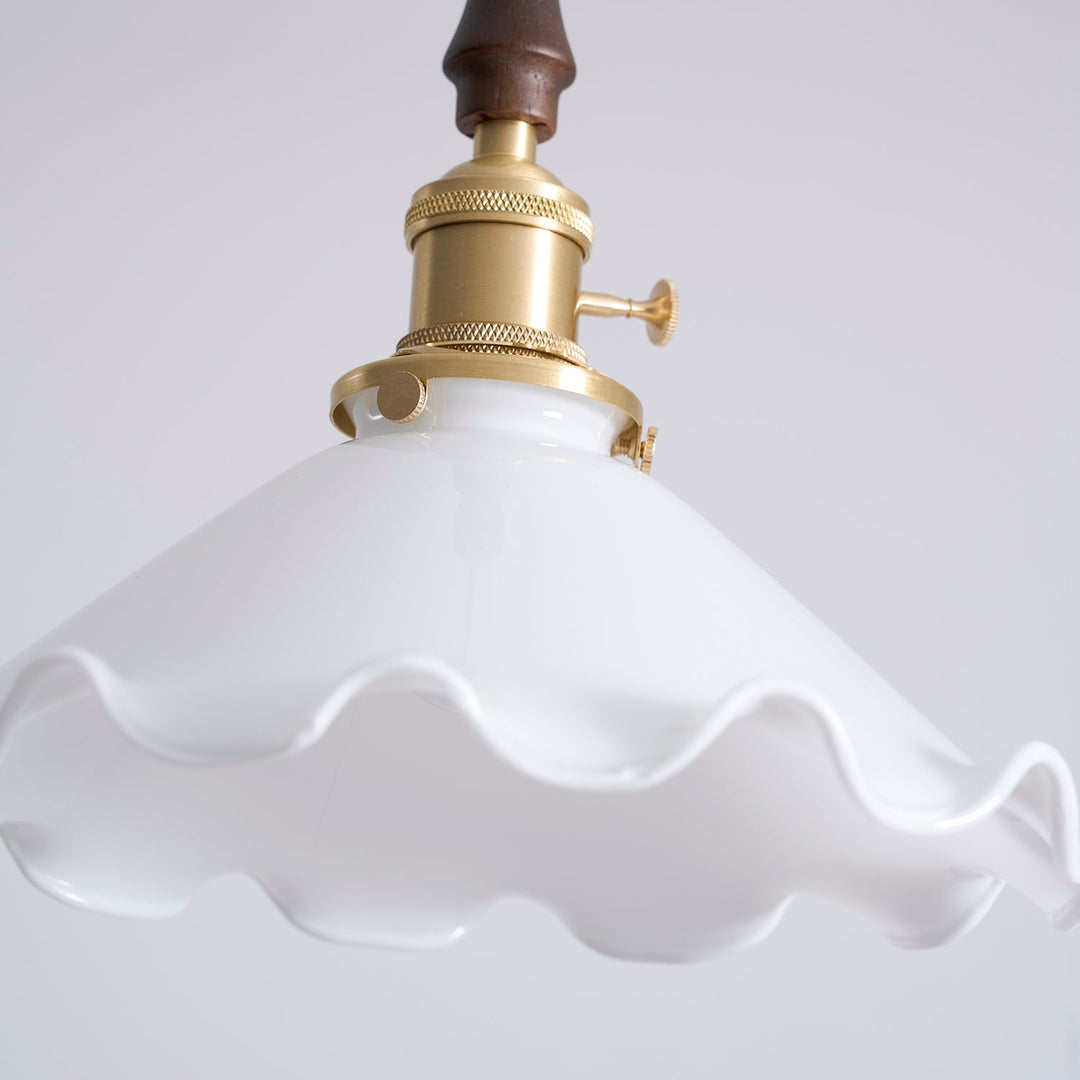 Lampa wisząca w kształcie płatków kwiatów
