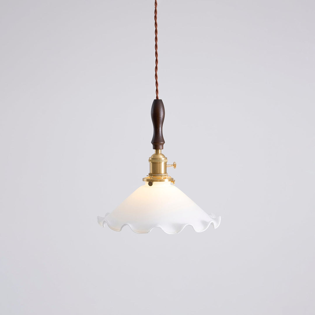 Lampa wisząca w kształcie płatków kwiatów
