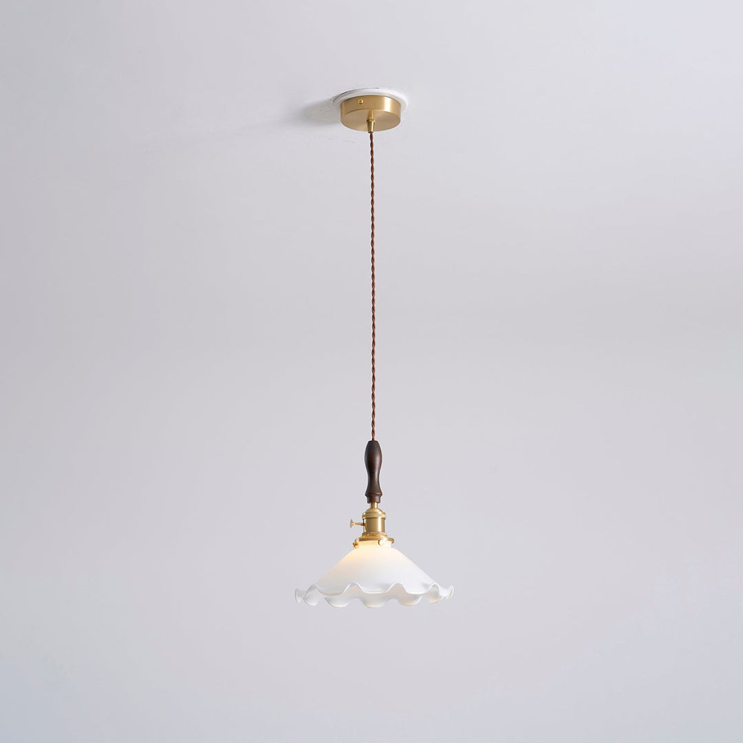 Lampa wisząca w kształcie płatków kwiatów