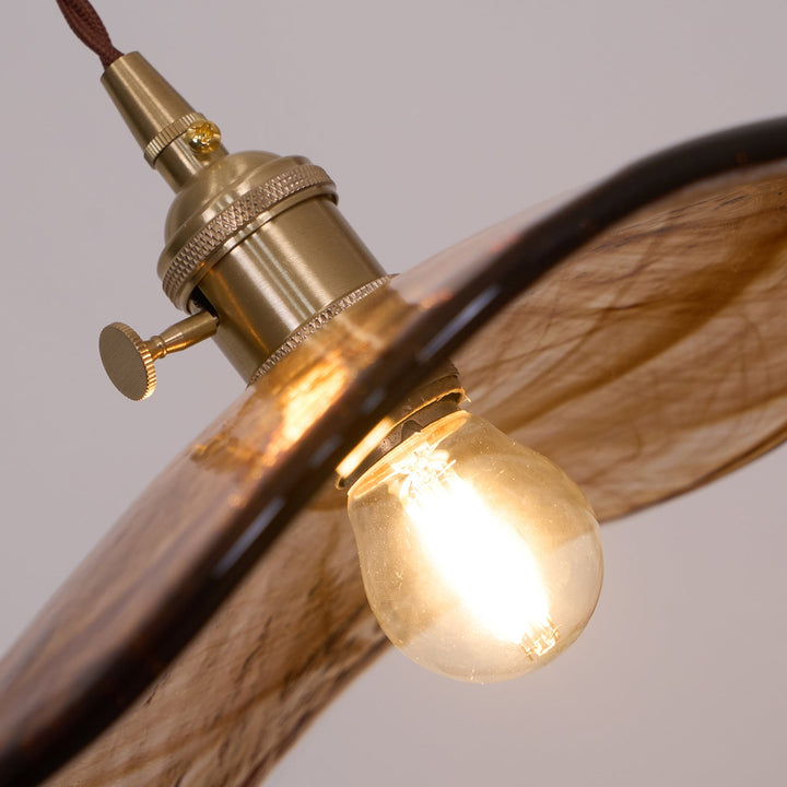 Lampa wisząca ze szklanym kloszem w kształcie płatków kwiatów
