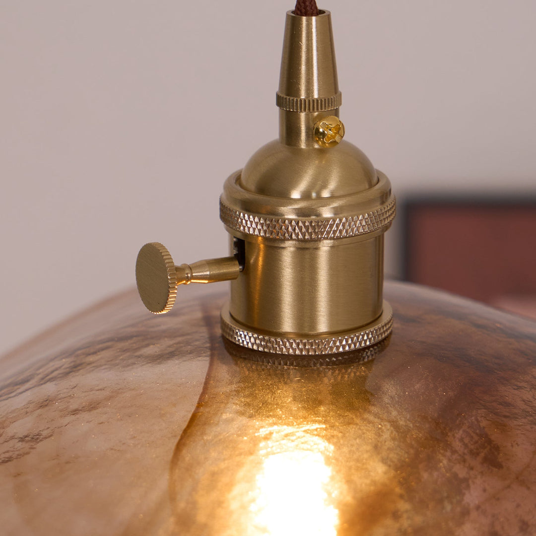 Lampa wisząca ze szklanym kloszem w kształcie płatków kwiatów