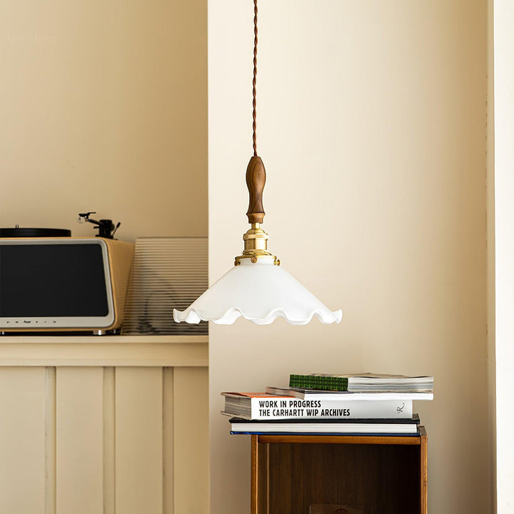 Lampa wisząca w kształcie płatków kwiatów