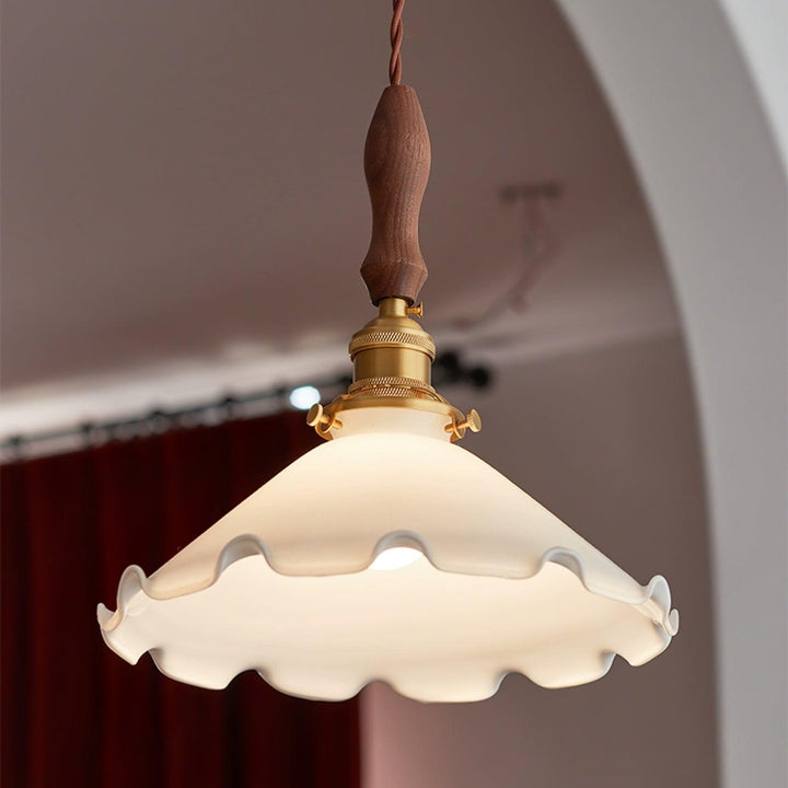 Lampa wisząca w kształcie płatków kwiatów