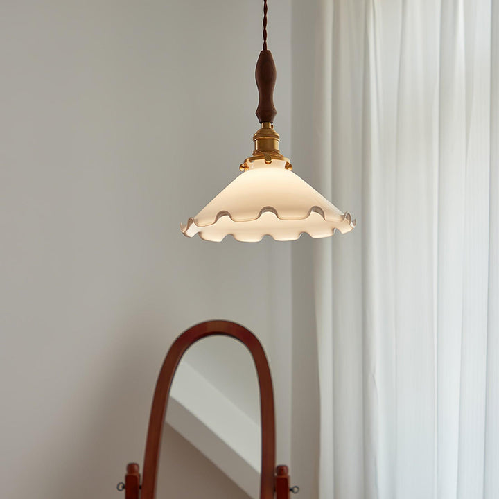 Lampa wisząca w kształcie płatków kwiatów