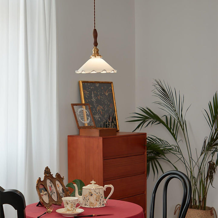 Lampa wisząca w kształcie płatków kwiatów