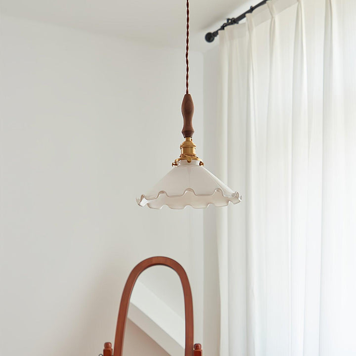 Lampa wisząca w kształcie płatków kwiatów