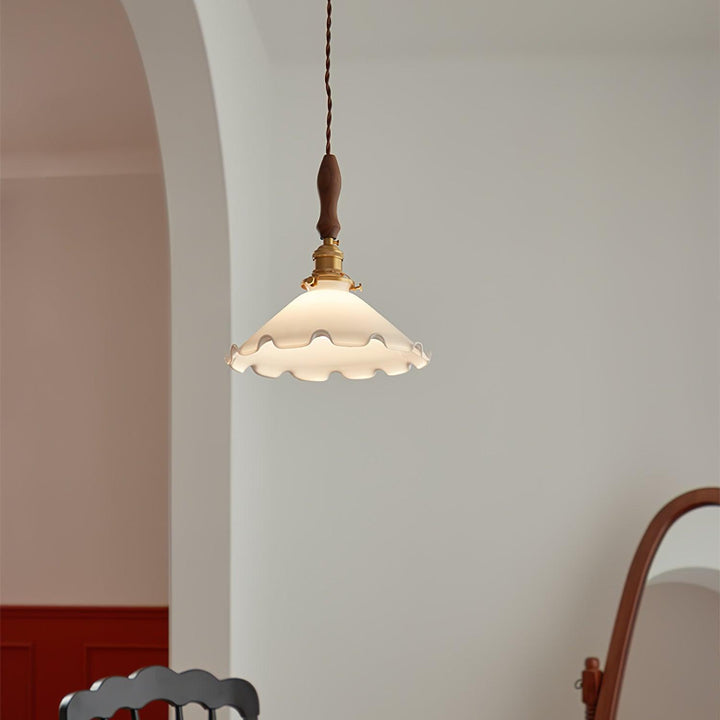 Lampa wisząca w kształcie płatków kwiatów