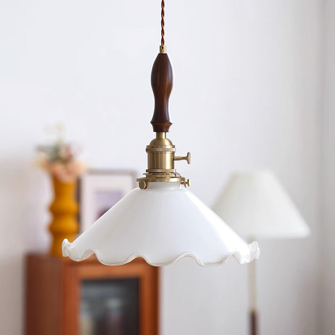 Lampa wisząca w kształcie płatków kwiatów