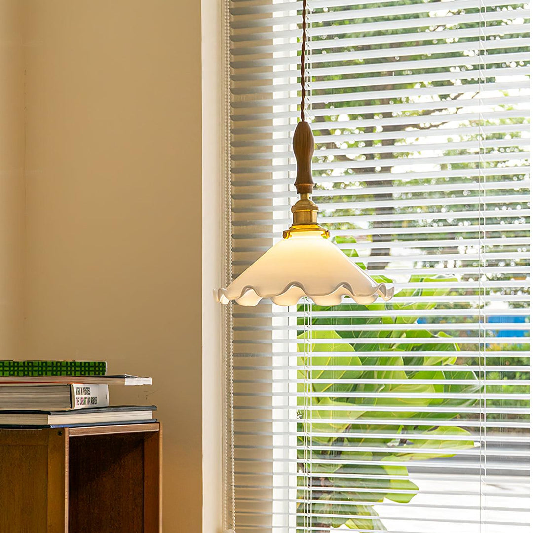 Lampa wisząca w kształcie płatków kwiatów
