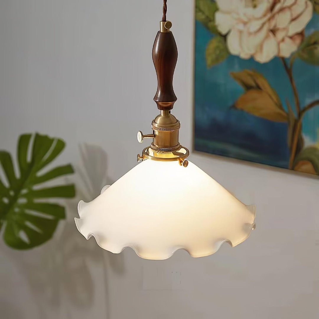 Lampa wisząca w kształcie płatków kwiatów