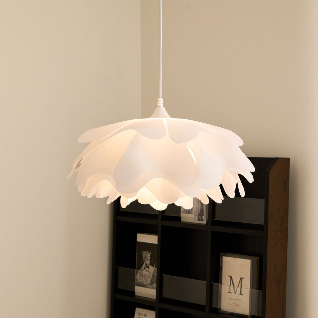 Lampa Wisząca w Kształcie Kwiatu, Biała