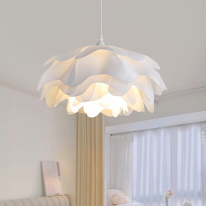 Lampa Wisząca w Kształcie Kwiatu, Biała