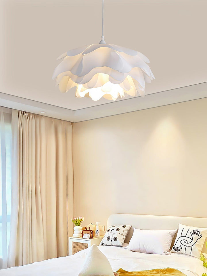 Lampa Wisząca w Kształcie Kwiatu, Biała