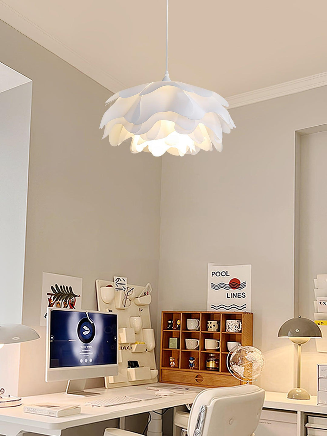 Lampa Wisząca w Kształcie Kwiatu, Biała