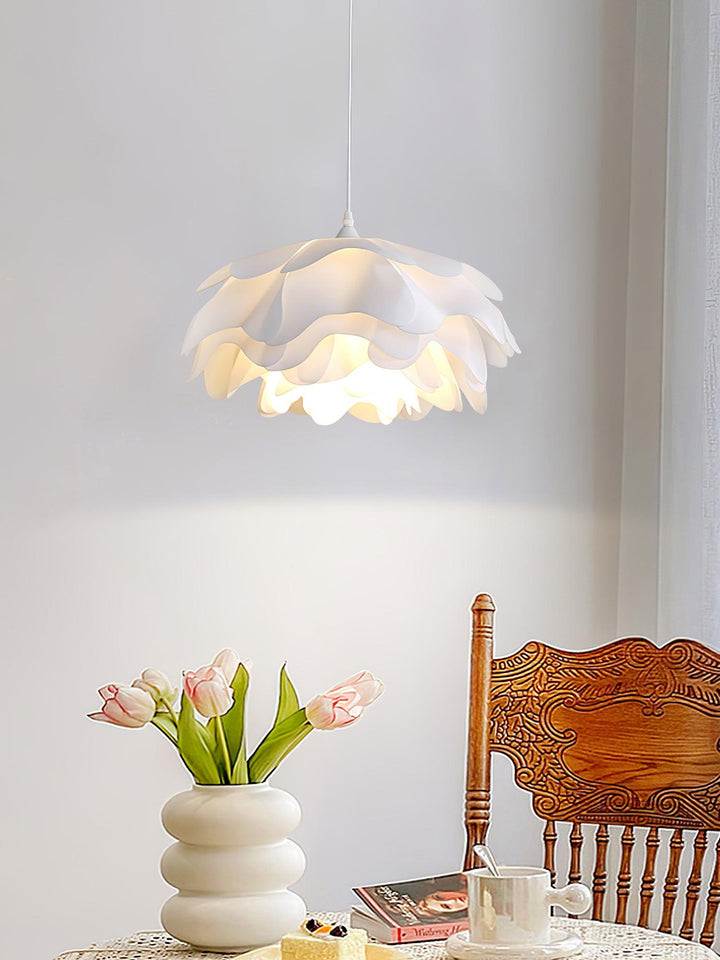 Lampa Wisząca w Kształcie Kwiatu, Biała