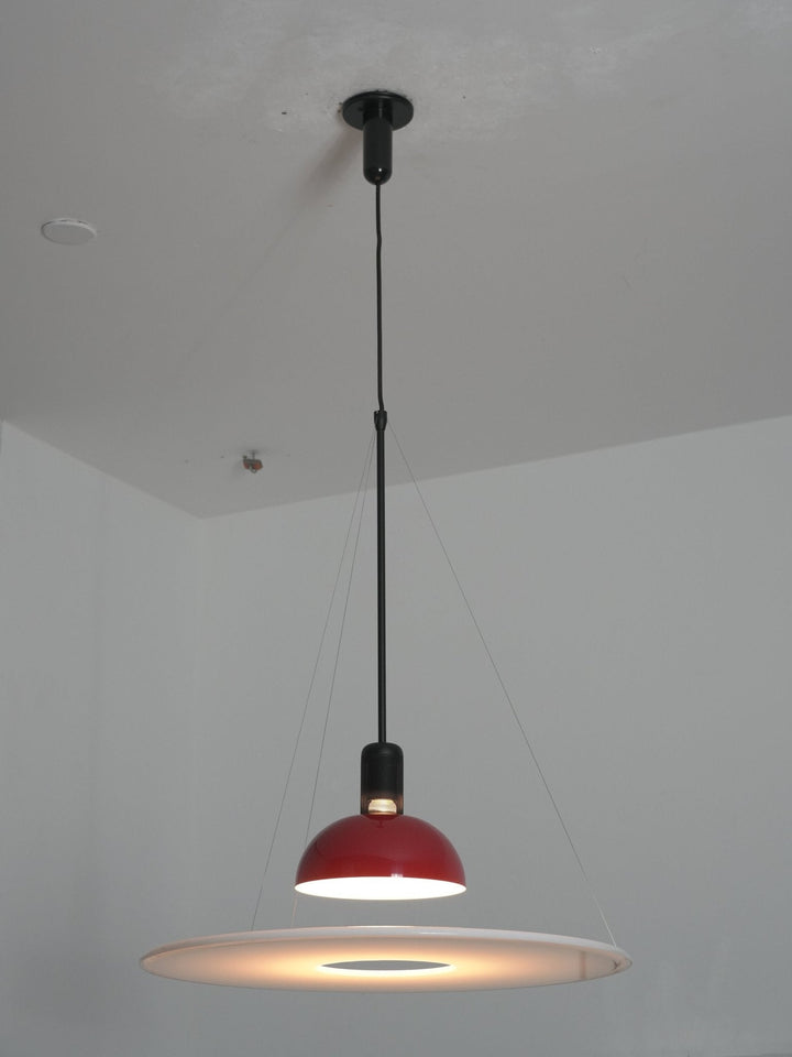 Lampa wisząca w kształcie latającego talerza