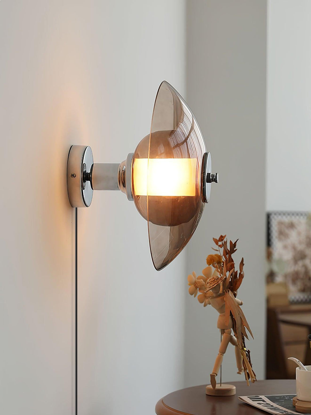 Lampa Ścienna z wtyczką w Kształcie Latającego Spodka